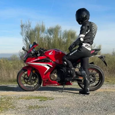 Mono Cuero Moto Rhoxs Jerez Honda Cbr Negro